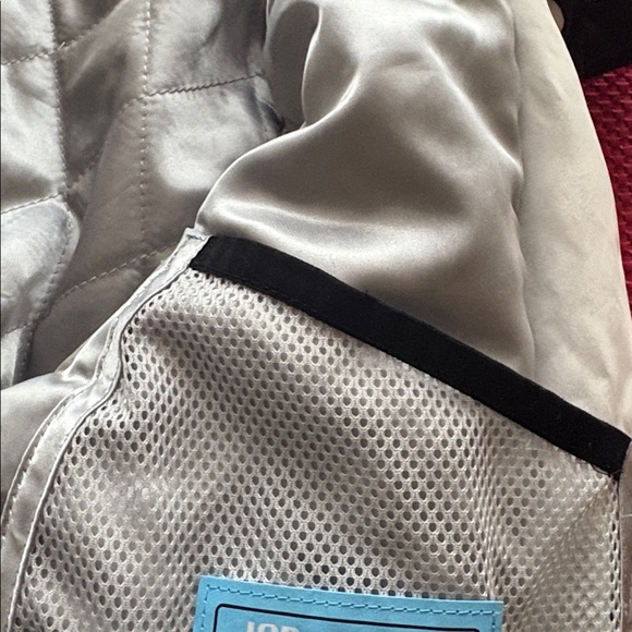 Descente - Picture 4 of 15